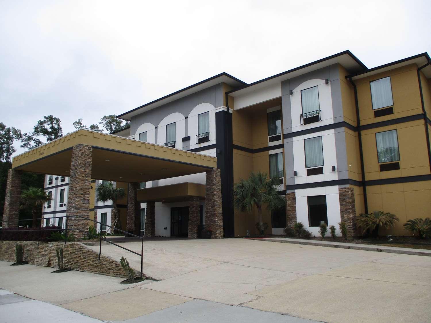 Best Western Plus Regency Park Walker Bagian luar foto
