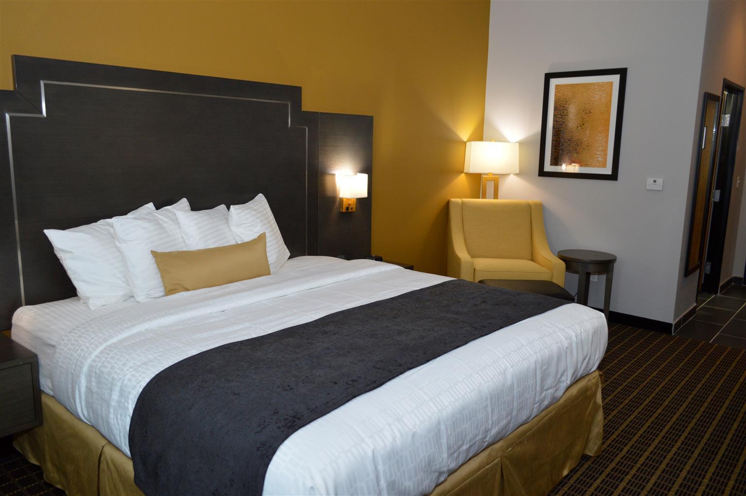 Best Western Plus Regency Park Walker Bagian luar foto