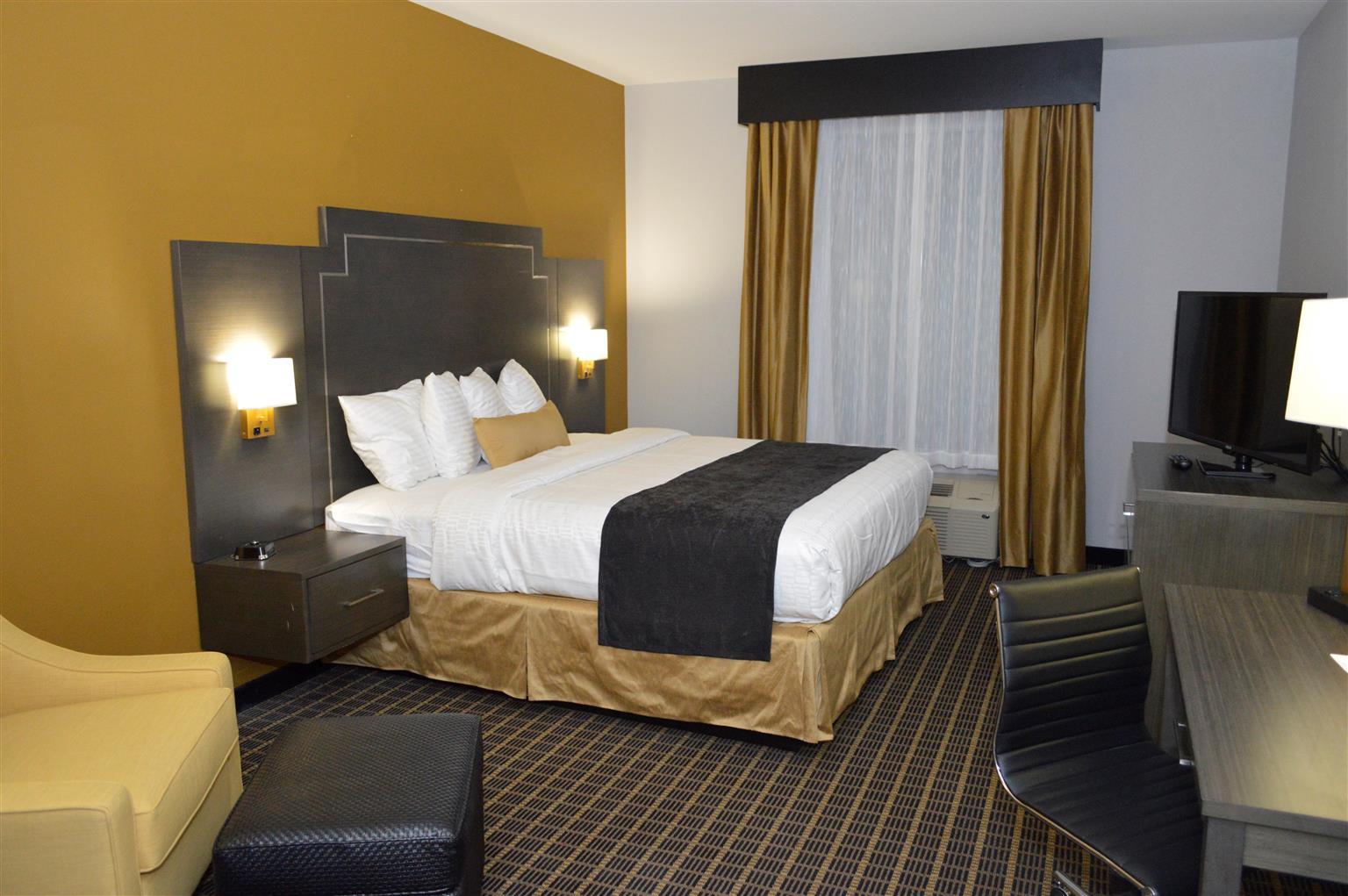 Best Western Plus Regency Park Walker Bagian luar foto